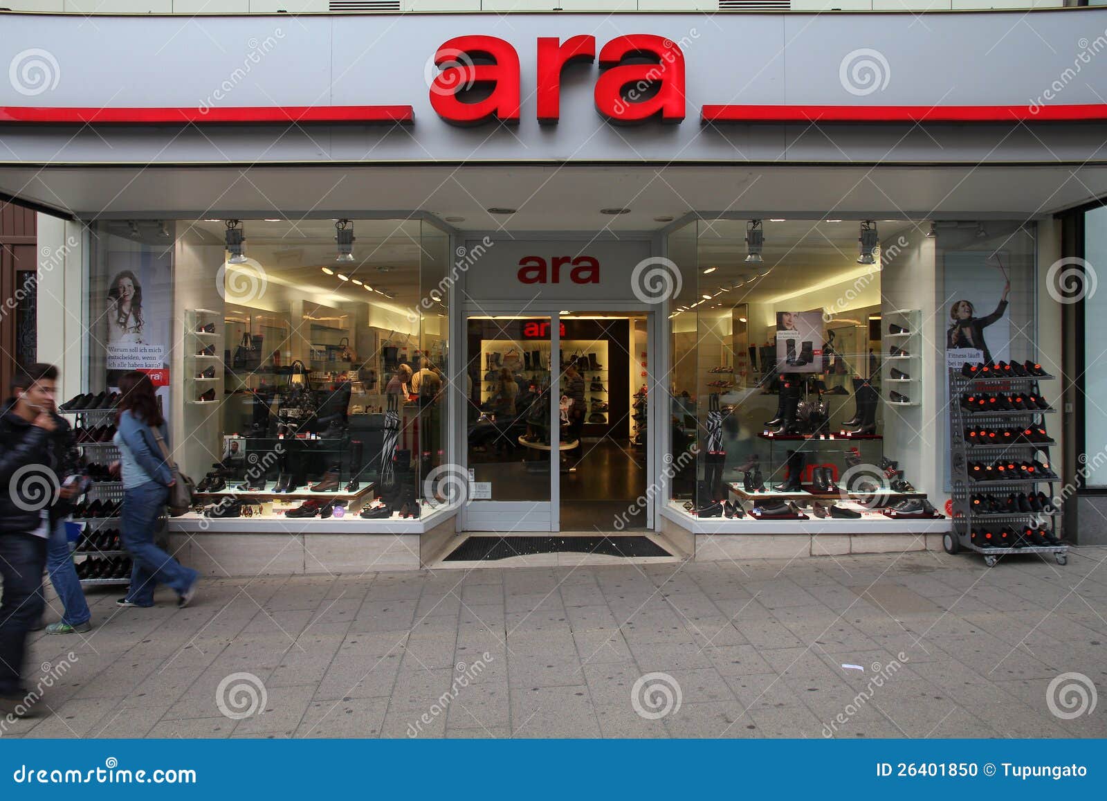 metodologi Ja Mindre Vienna Shopping - Ara Shoes Editorial Image - Image of clothes, footwear:  26401850