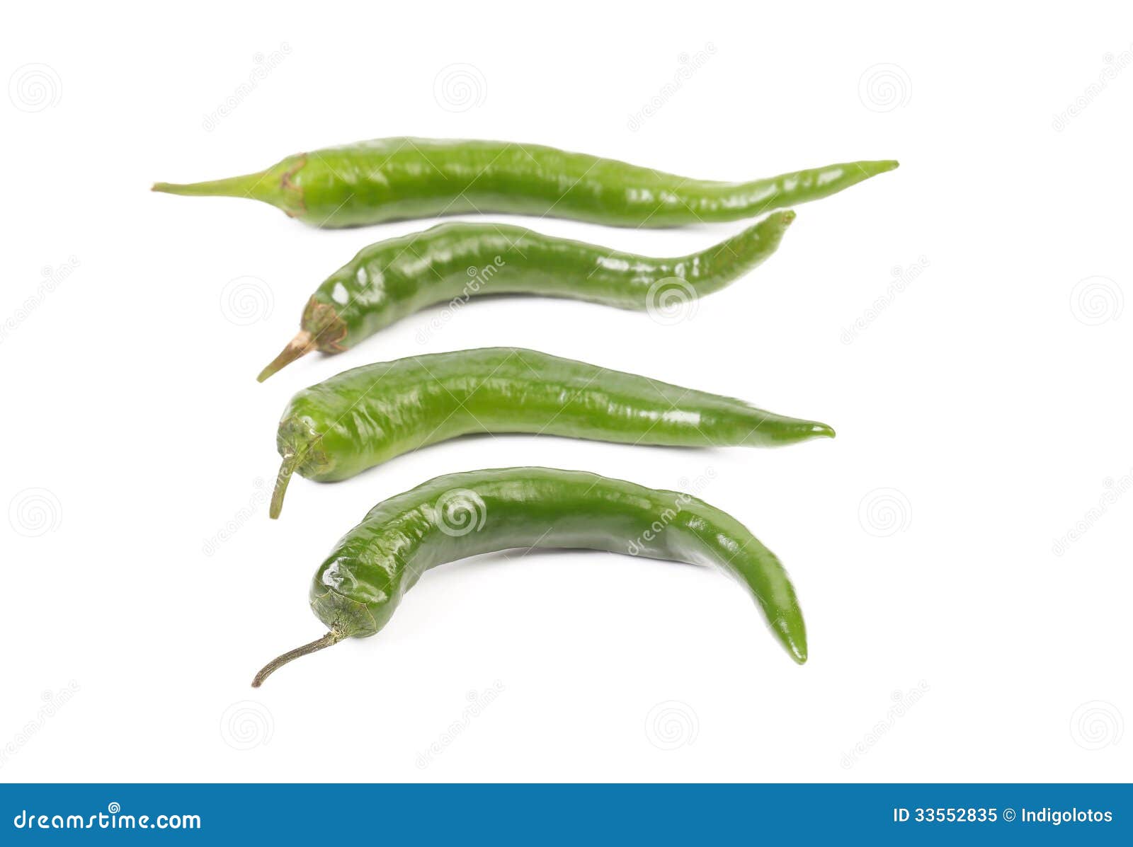 Vier groene paprika's stock afbeelding. Image of helder 33552835
