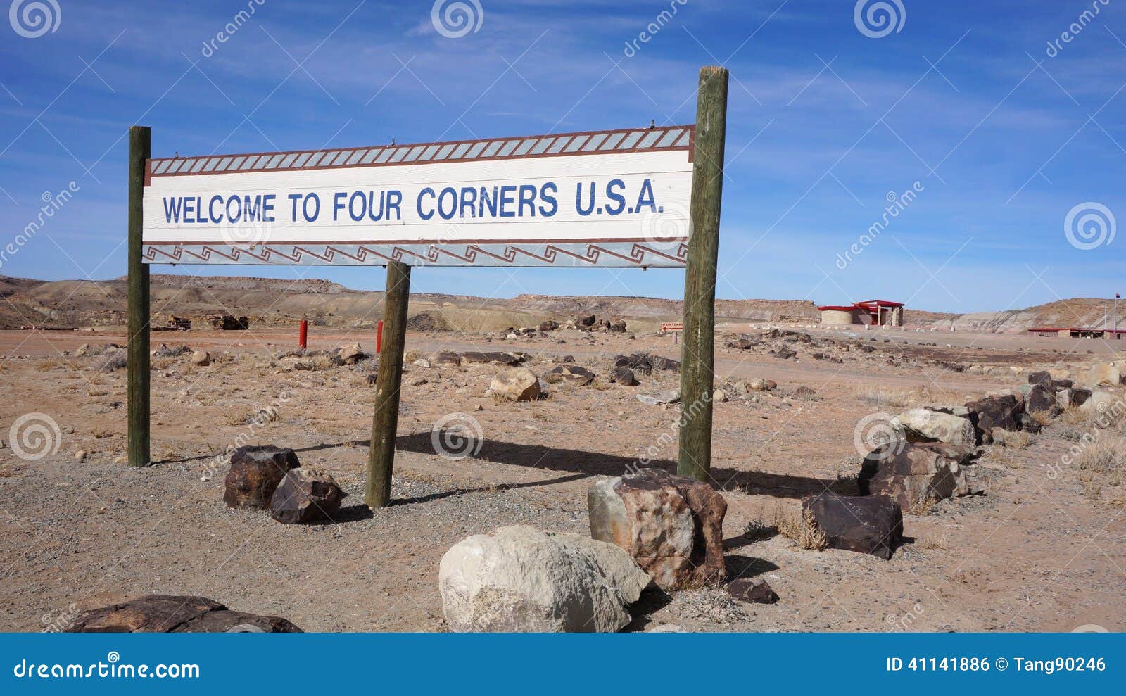Vier Hoeken, de V.S. De Vier Hoeken is een gebied van de Verenigde Staten die uit de zuidwestelijke hoek van Colorado, noordwestelijke hoek van New Mexico, noordoostelijke hoek van Arizona en zuidoostelijke hoek van Utah bestaan