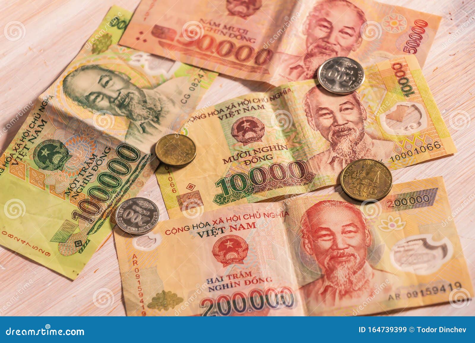 Cir. 100,000 X 3 Total Of 300,000 VND Vietnam 100000 Vietnamese Dong Banknote 