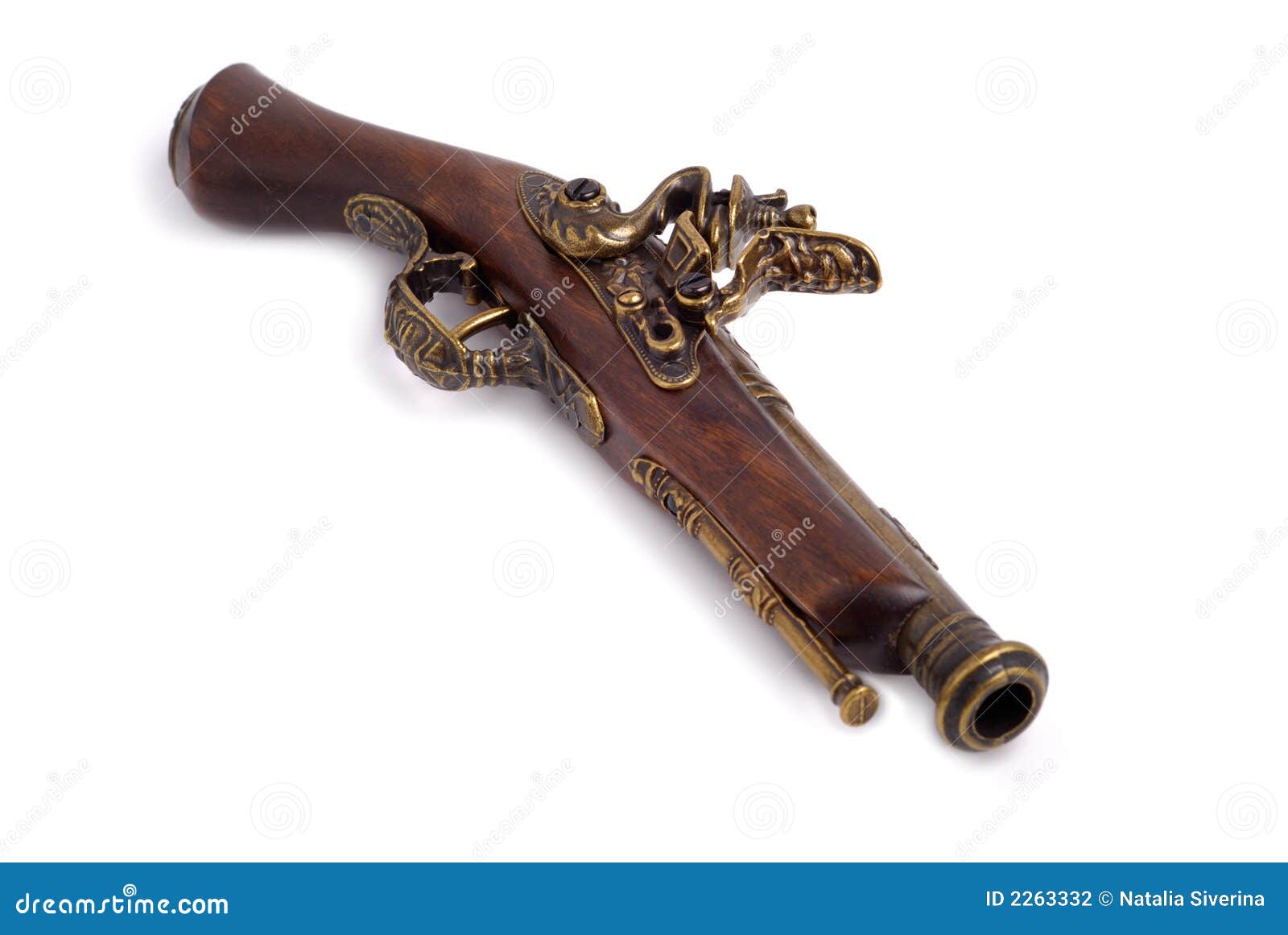 Vieux canon. Pistolet de cru d'isolement au-dessus du fond blanc