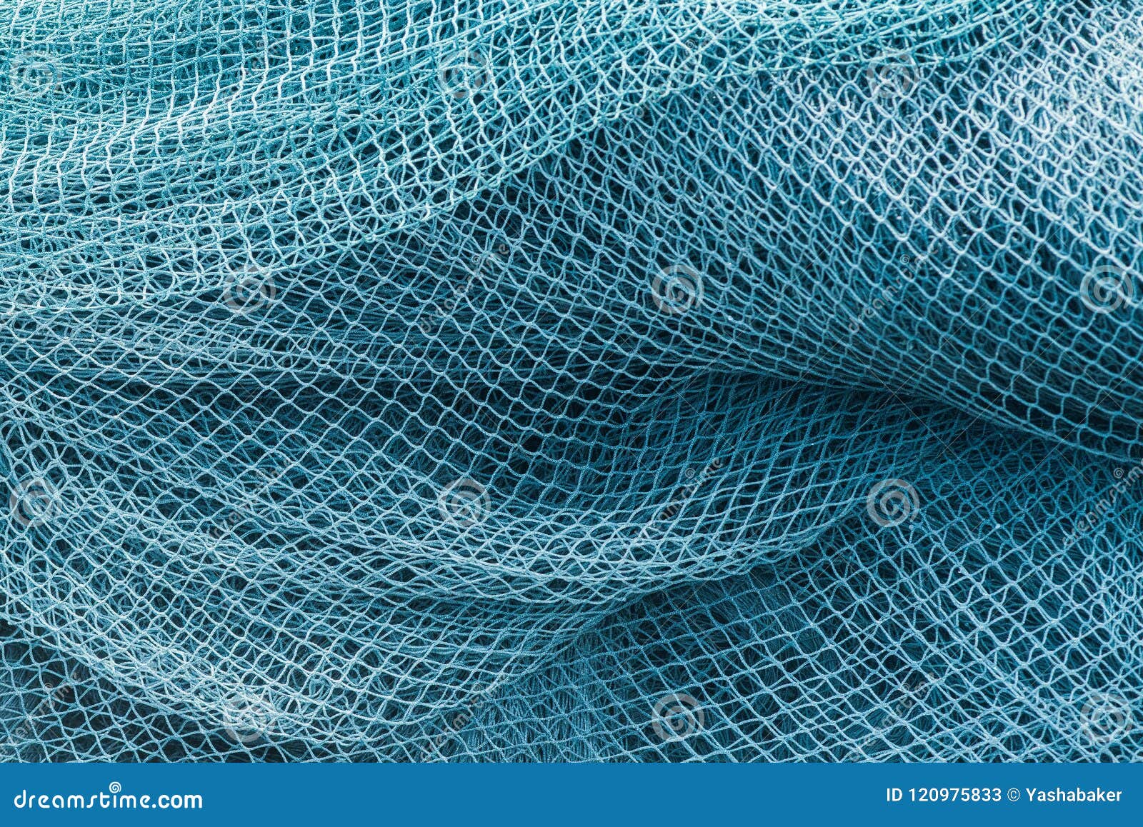 Vieux Filet De Pêche Bleu Plié Image stock - Image du bleu, marin: 120975833