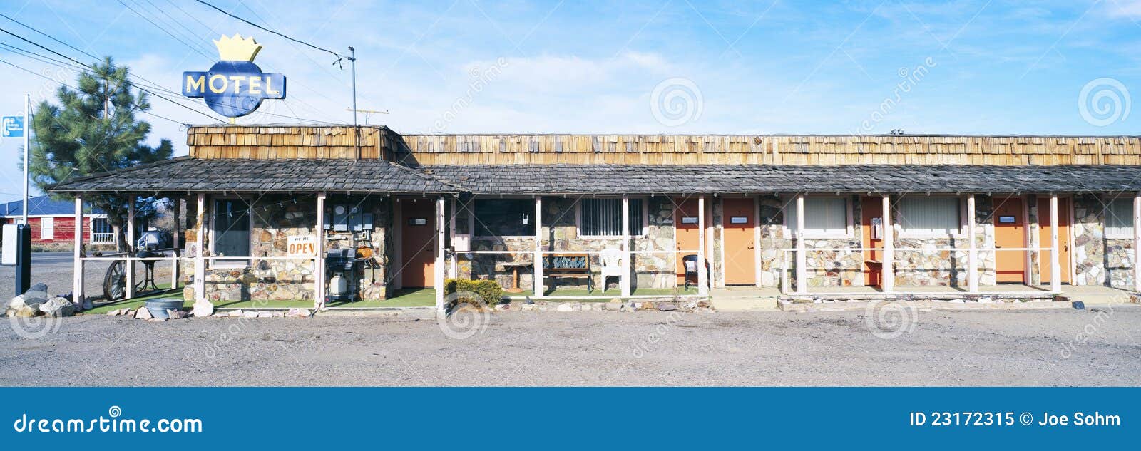 Vieux motel dans Tonopah image éditorial. Image du nord 23172315
