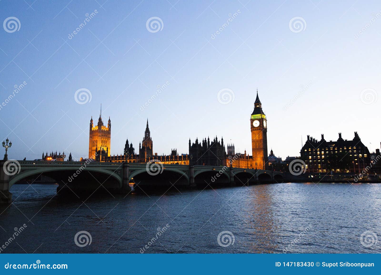 bigben clock with building over the them river