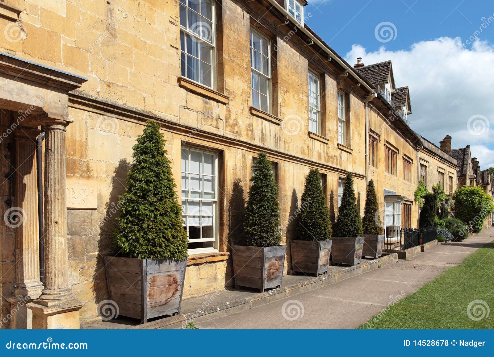 view of buildings in chipping campden, cotswolds