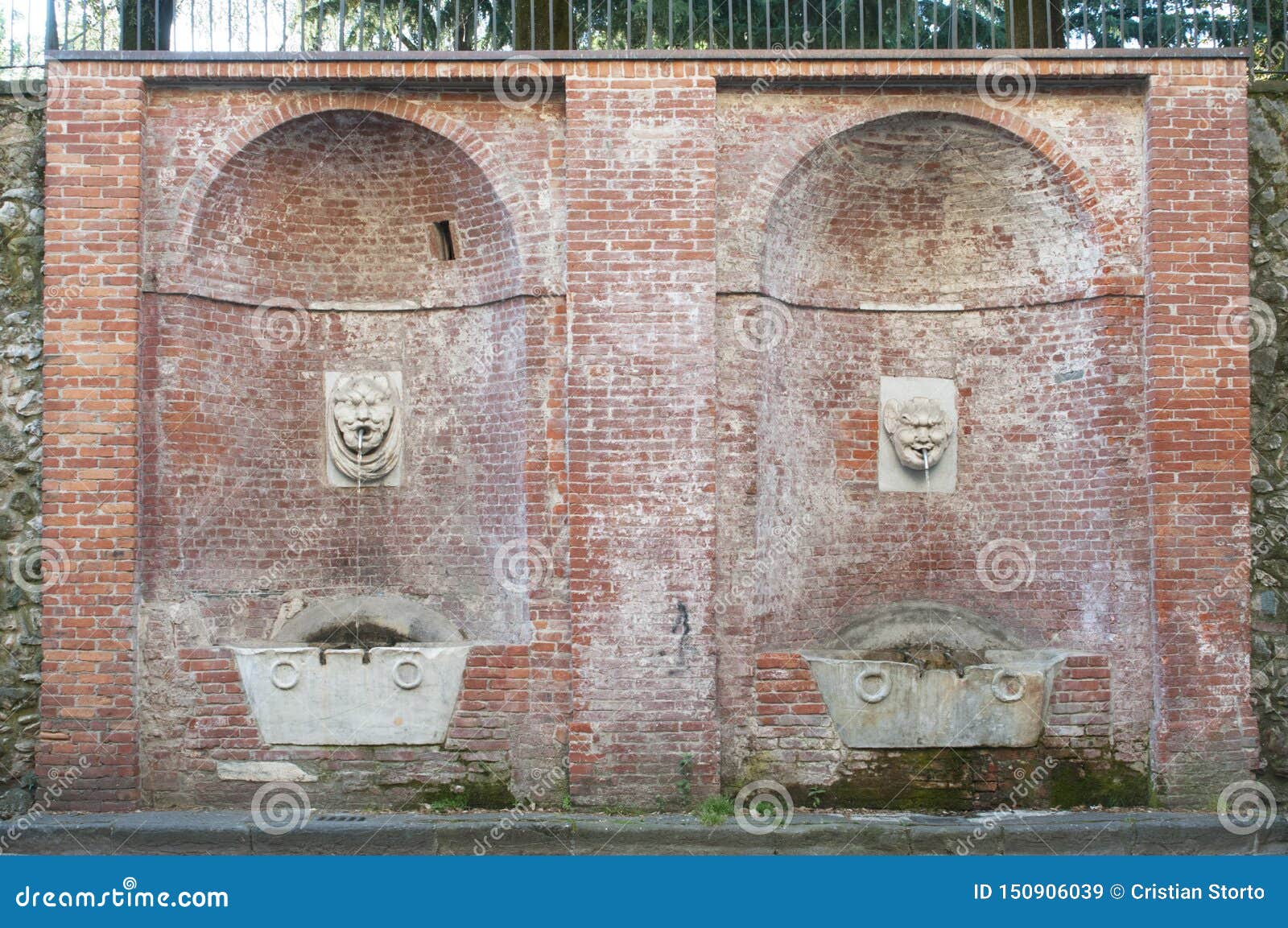 View of Carrara, Tuscany - Italy: the Fountain of the Big Masks Dei Mascheroni Image - Image of statue, marble: 150906039