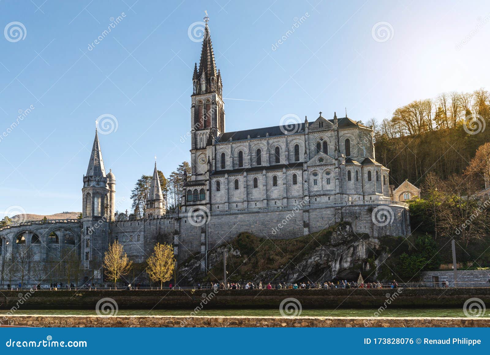 View of the Cathedral-sanctuary of Lourdes France Stock Photo - Image ...