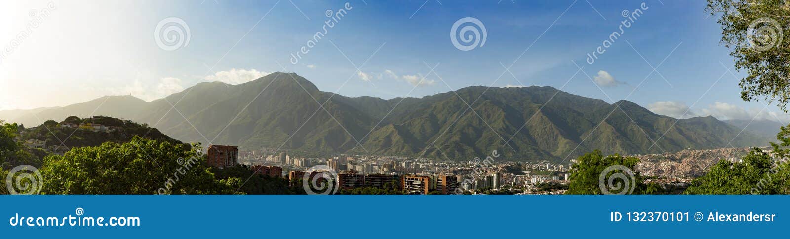 view of the city of caracas and its iconic mountain el avila or waraira repano