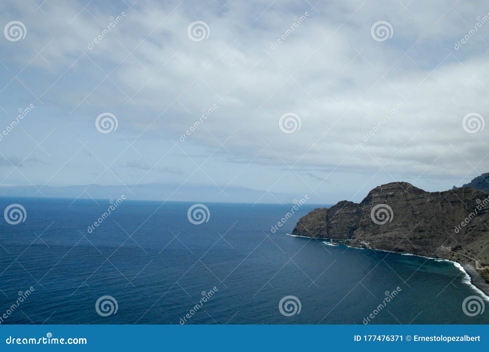 giants beach cliff