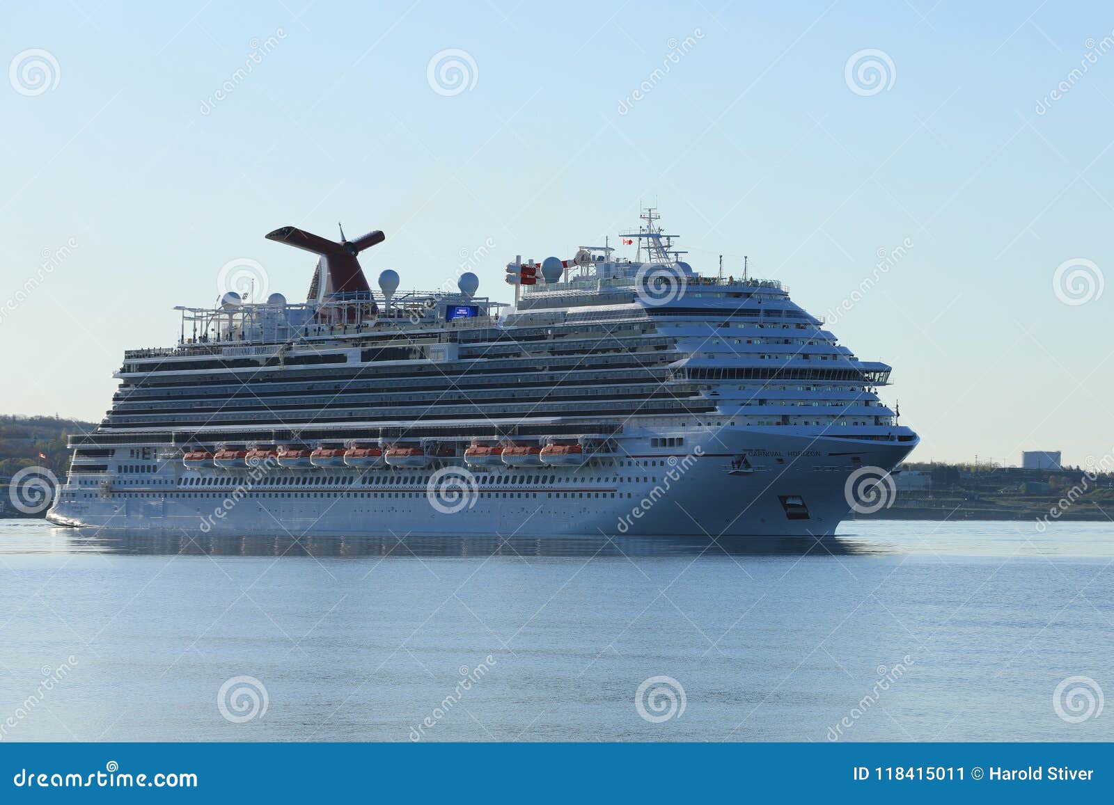 nova scotia cruise ships