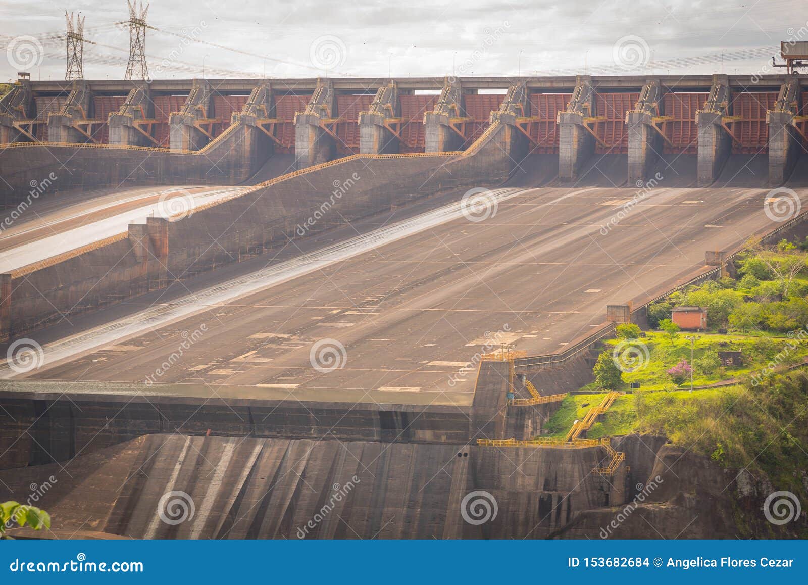 Dam Of Itaipu Hydroelectric Power Plant 05 Editorial Stock Image Image Of Electric Coastline