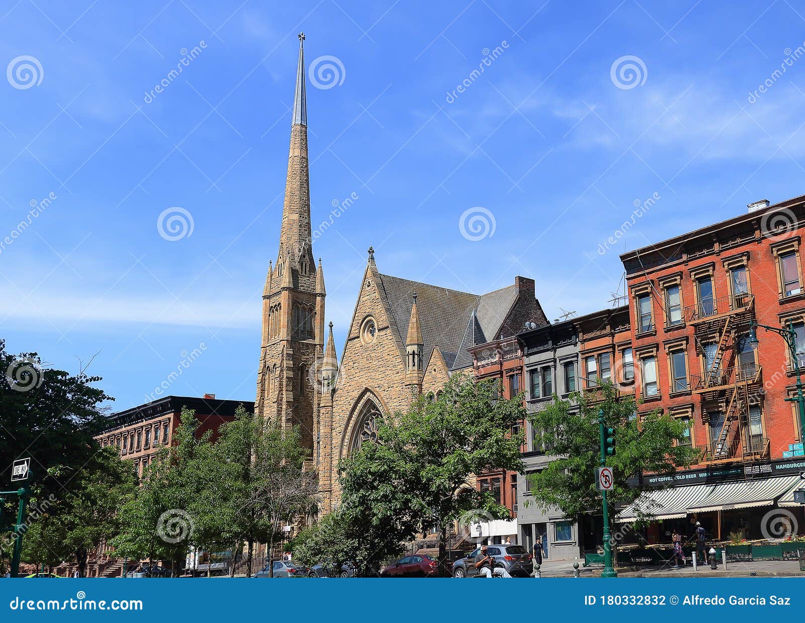 new york city, usa - june 11, 2017: view of ephesus seventh-day adventist church in 101 w 123rd st, new york, ny 10027, ee. uu on
