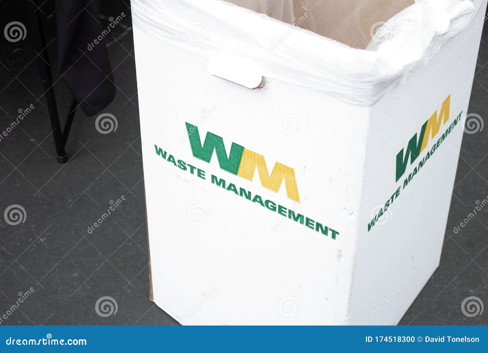 https://thumbs.dreamstime.com/z/view-event-style-cardboard-trash-can-logo-waste-management-located-los-angeles-california-waste-174518300.jpg
