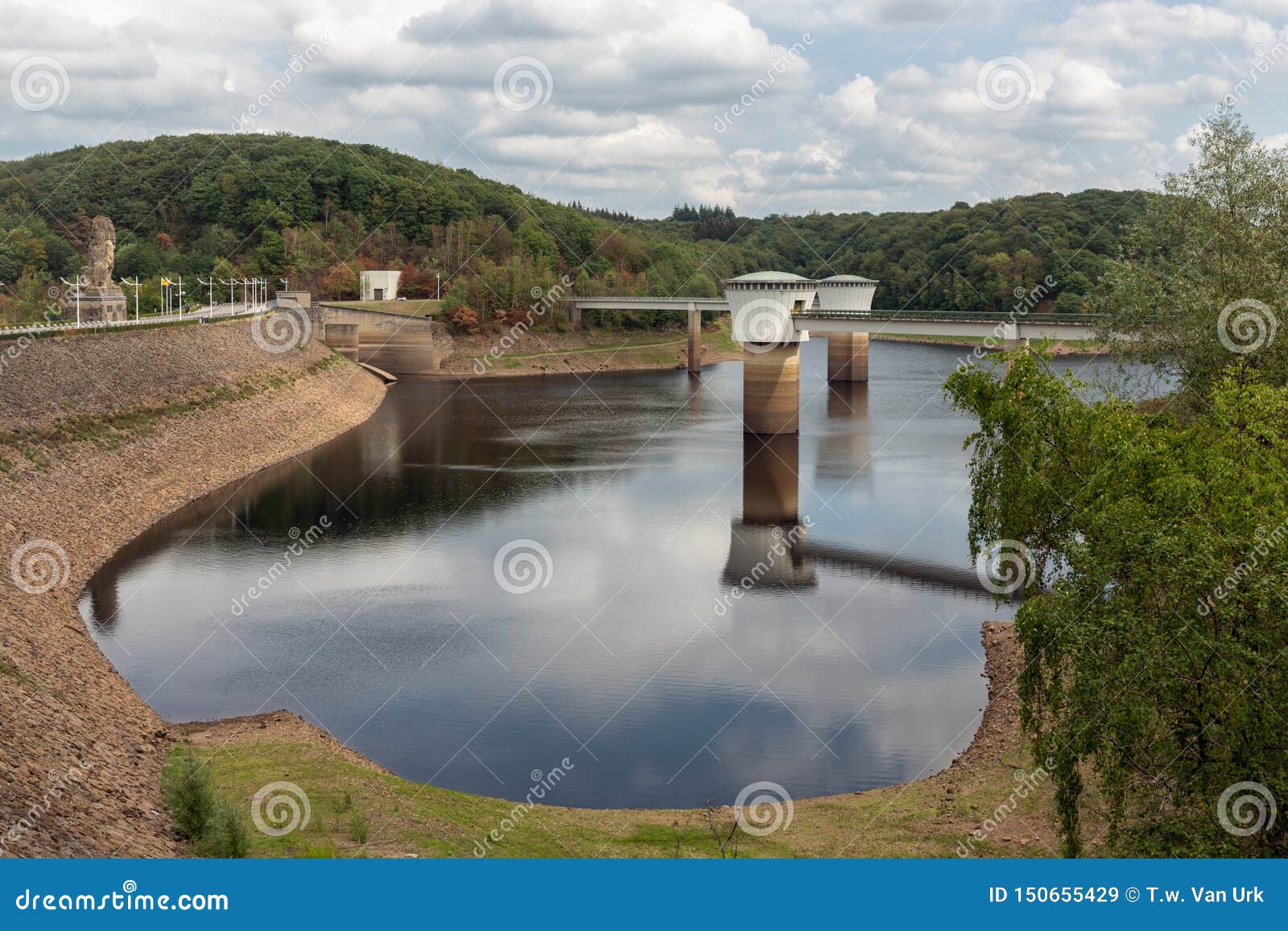gileppe dam in belgium with two drinking water supply systems