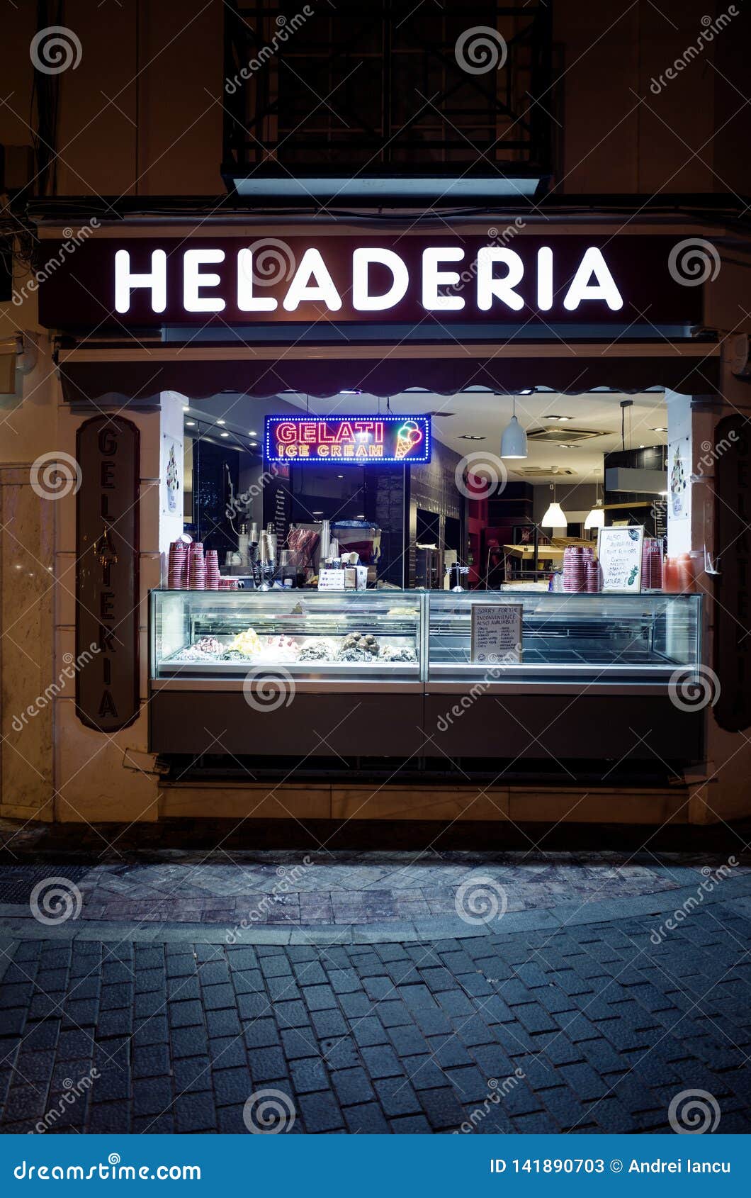 Ice cream shop window hi-res stock photography and images - Alamy