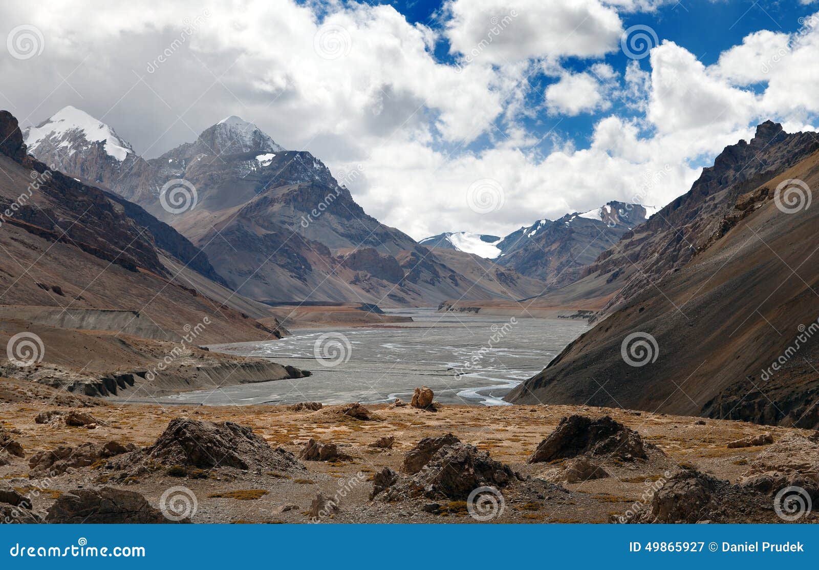 Himalayan Landscape Scenery In Lahaul Valley In Himalayas With Snowcapped  Mountains. Himachal Pradesh, India Stock Photo, Picture and Royalty Free  Image. Image 140584809.