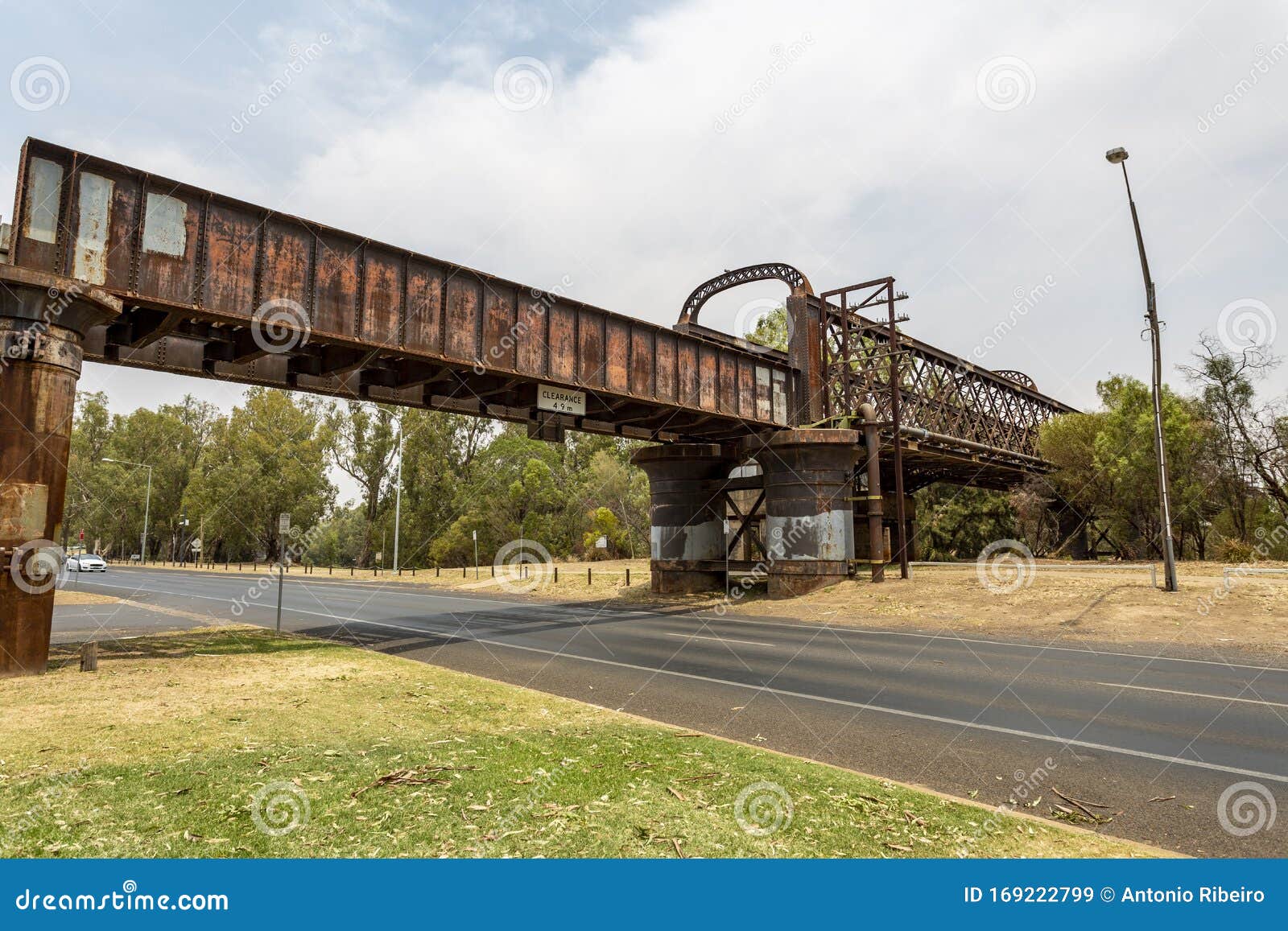 dubbo rail bridge over macquarie river