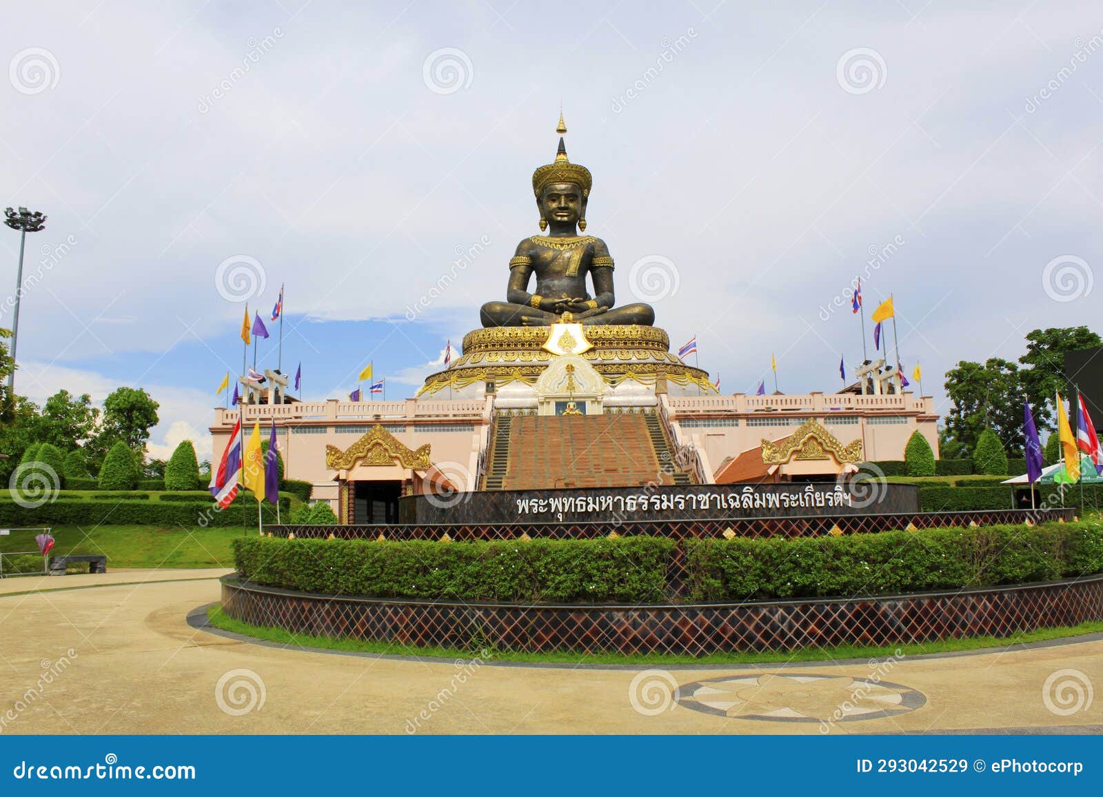 view from the main entrance of phra buddha maha dhammraja, phetchabun