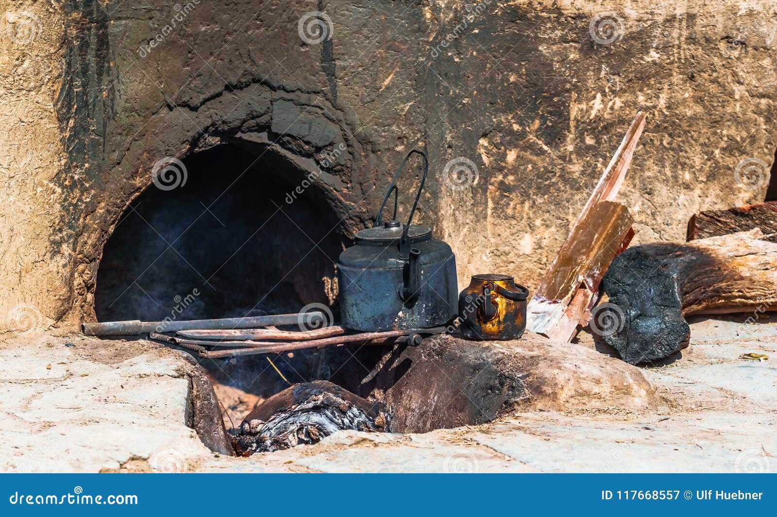 Old Iron Kettle on Fireplace Stock Image Image of nature, light