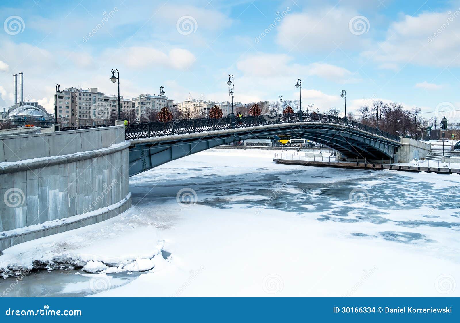 bridge over moskva river