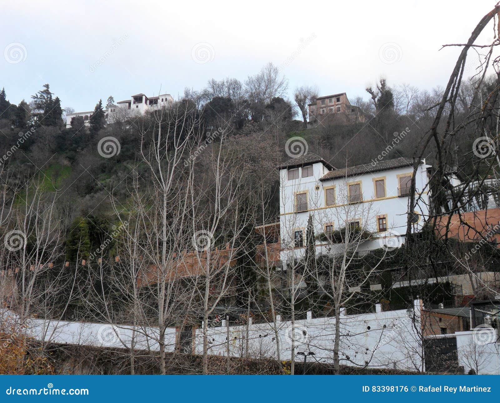 view from the paseo de los tristes- albayzin-granada-spain