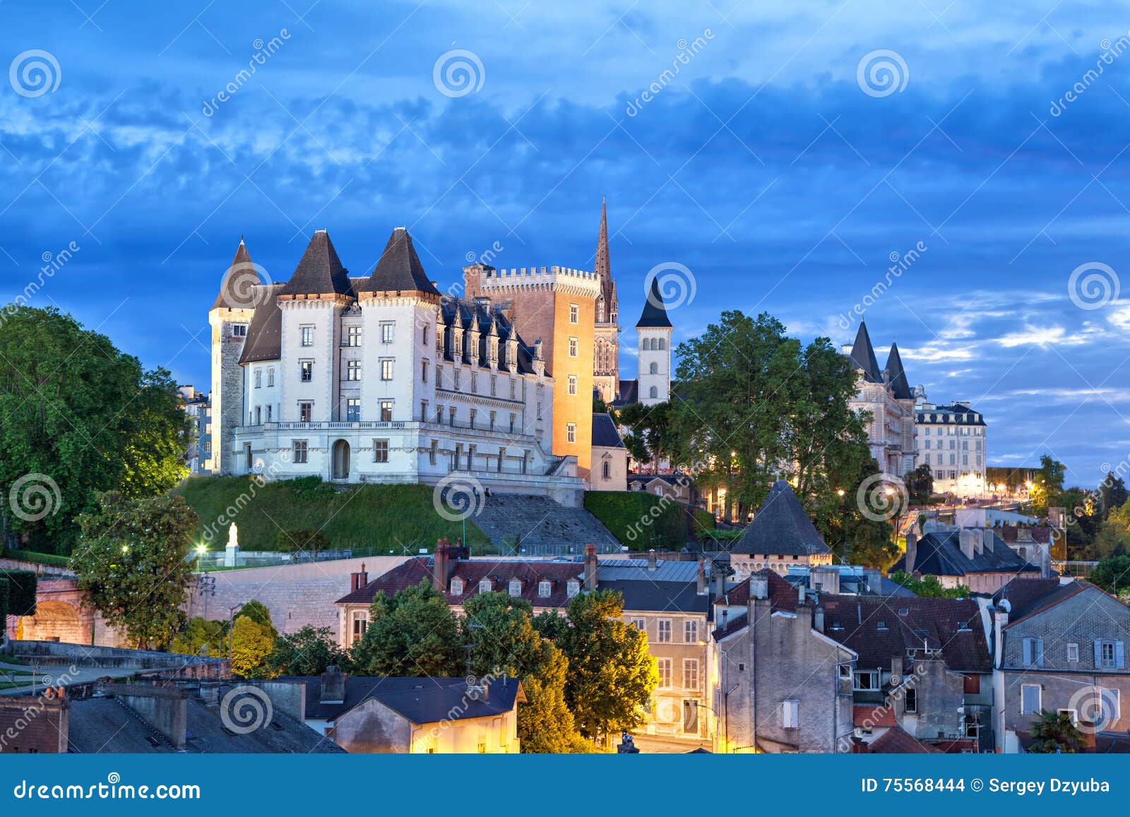 view on pau castle in the evening