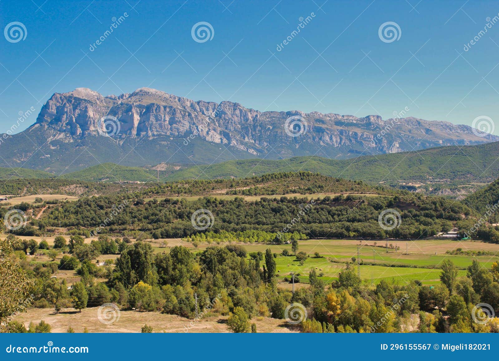 view of the peÃ±a montaÃ±esa from aÃ­nsa, huesca, spain.