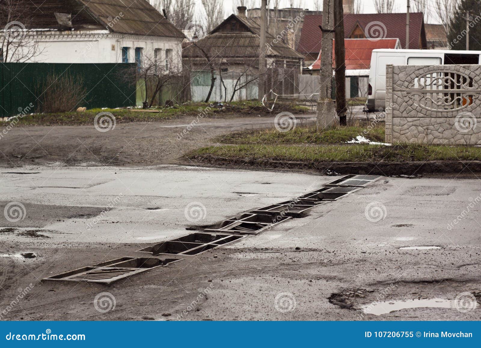 view of the roads in the city, the roads of eastern ukraine after the war, kramatorsk