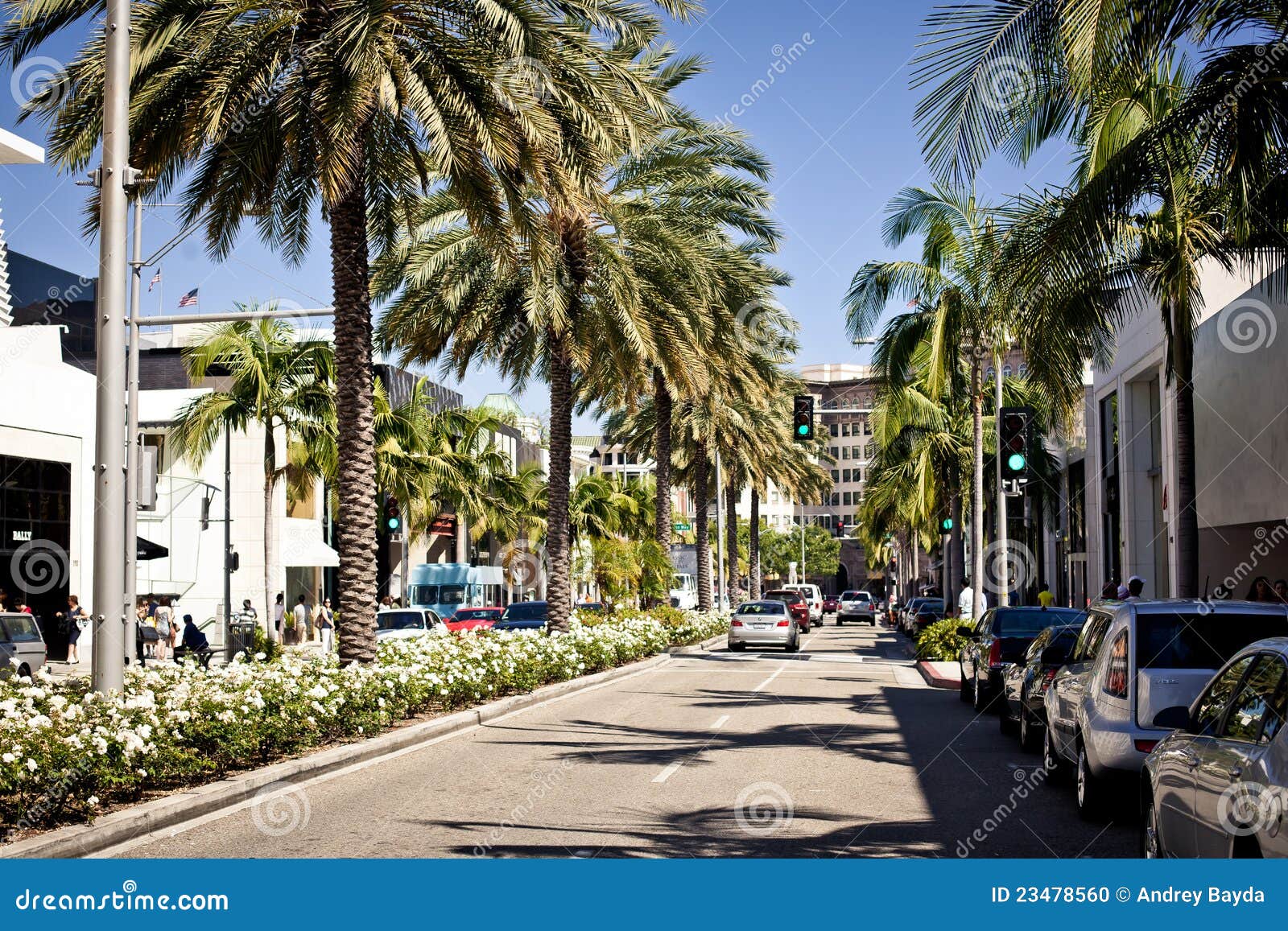 Louis Vuitton Store On Rodeo Drive Los Angeles Stock Photo - Download Image  Now - Louis Vuitton - Designer Label, American Culture, Architecture -  iStock