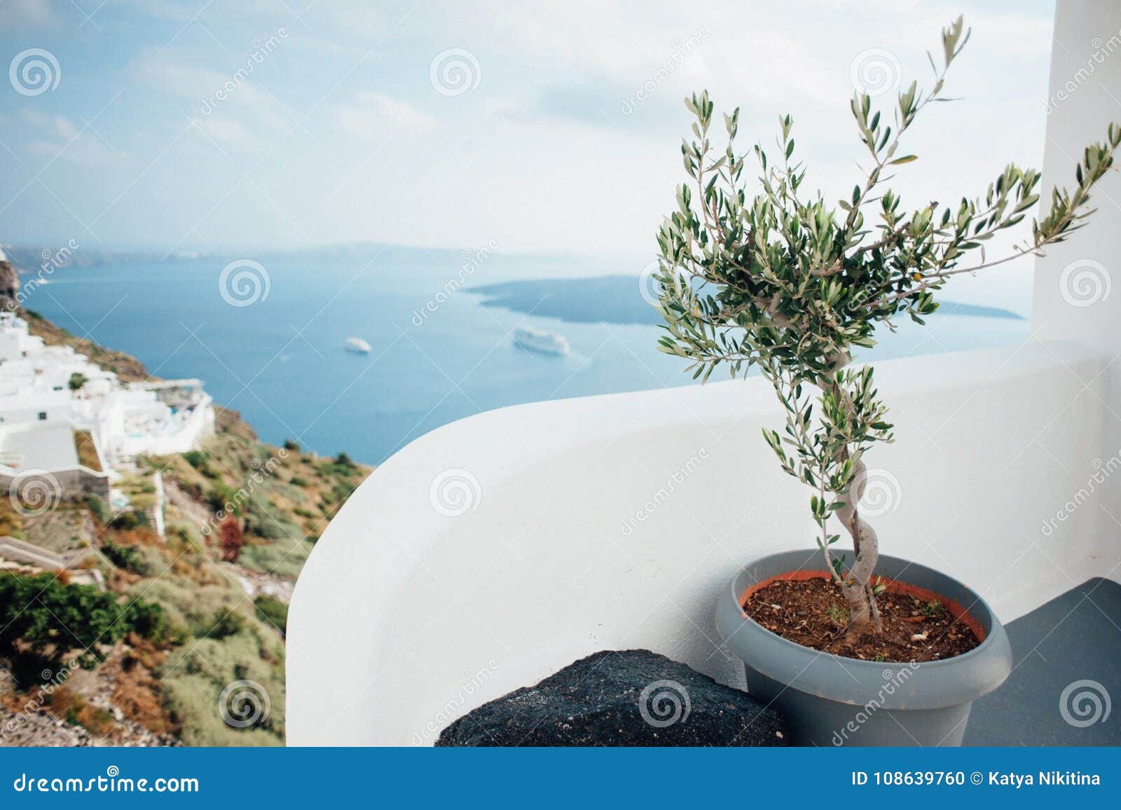 Santorini, olive green