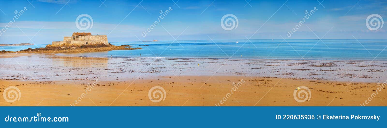 view of sillon beach and and fort national in saint-malo, brittany, france