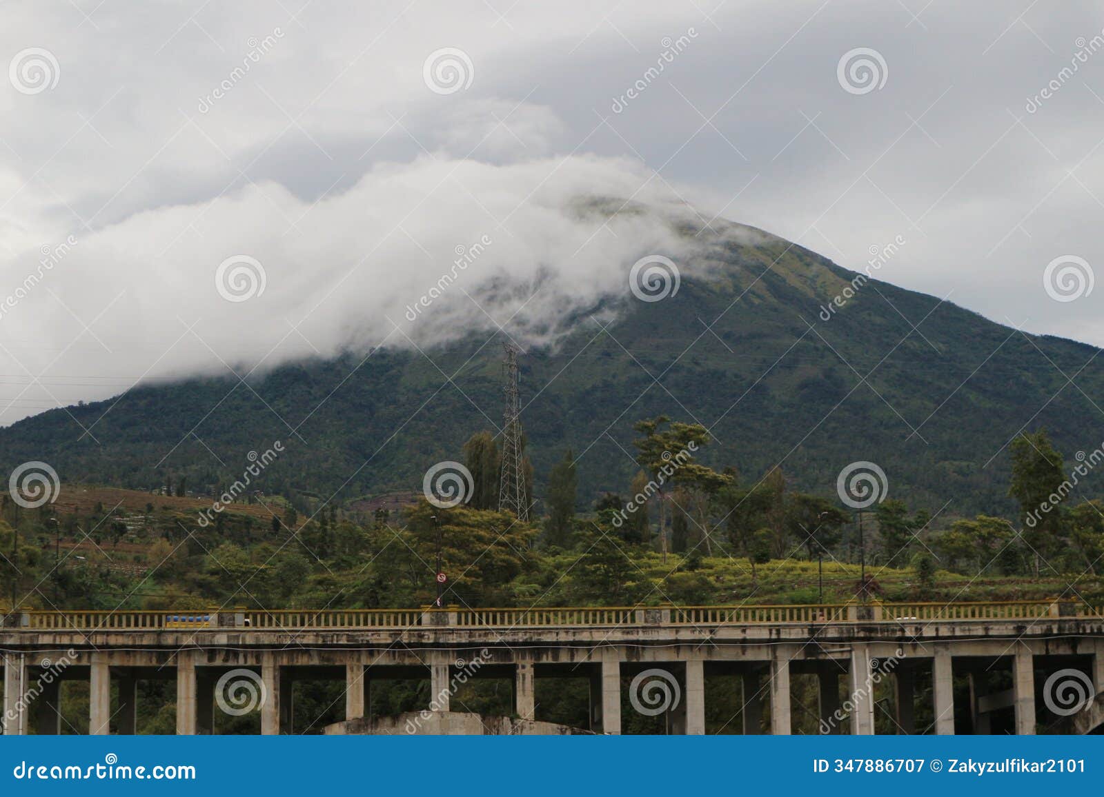 view of sindoro mountain