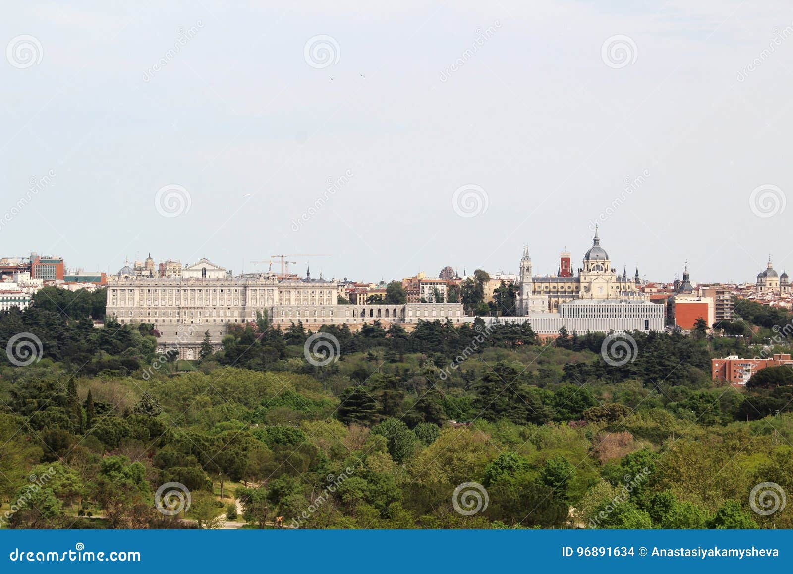 view to the historical center of madrid from casa de campa