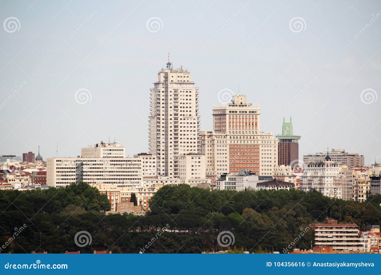 view to the historical center of madrid from casa de campa