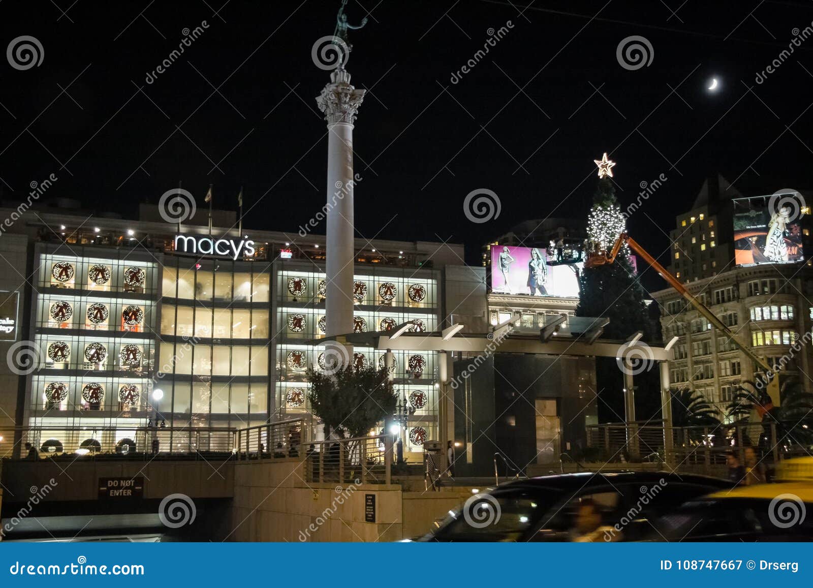 View To Macys Flagship Store On Union Square Editorial Photography - Image of goddess, modern ...