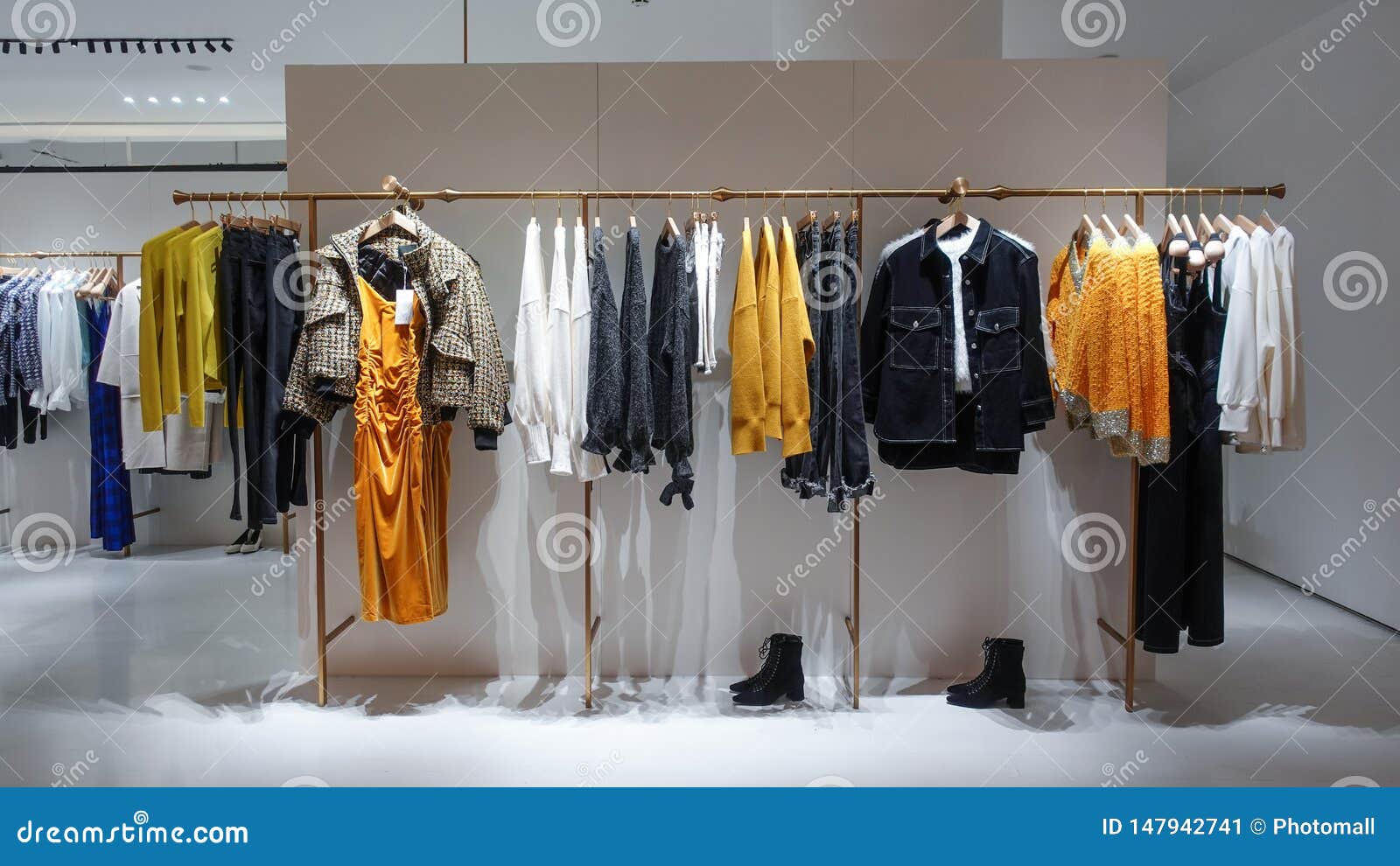 Lady Clothing Retail Shop in Shopping Mall Editorial Photo - Image of ...