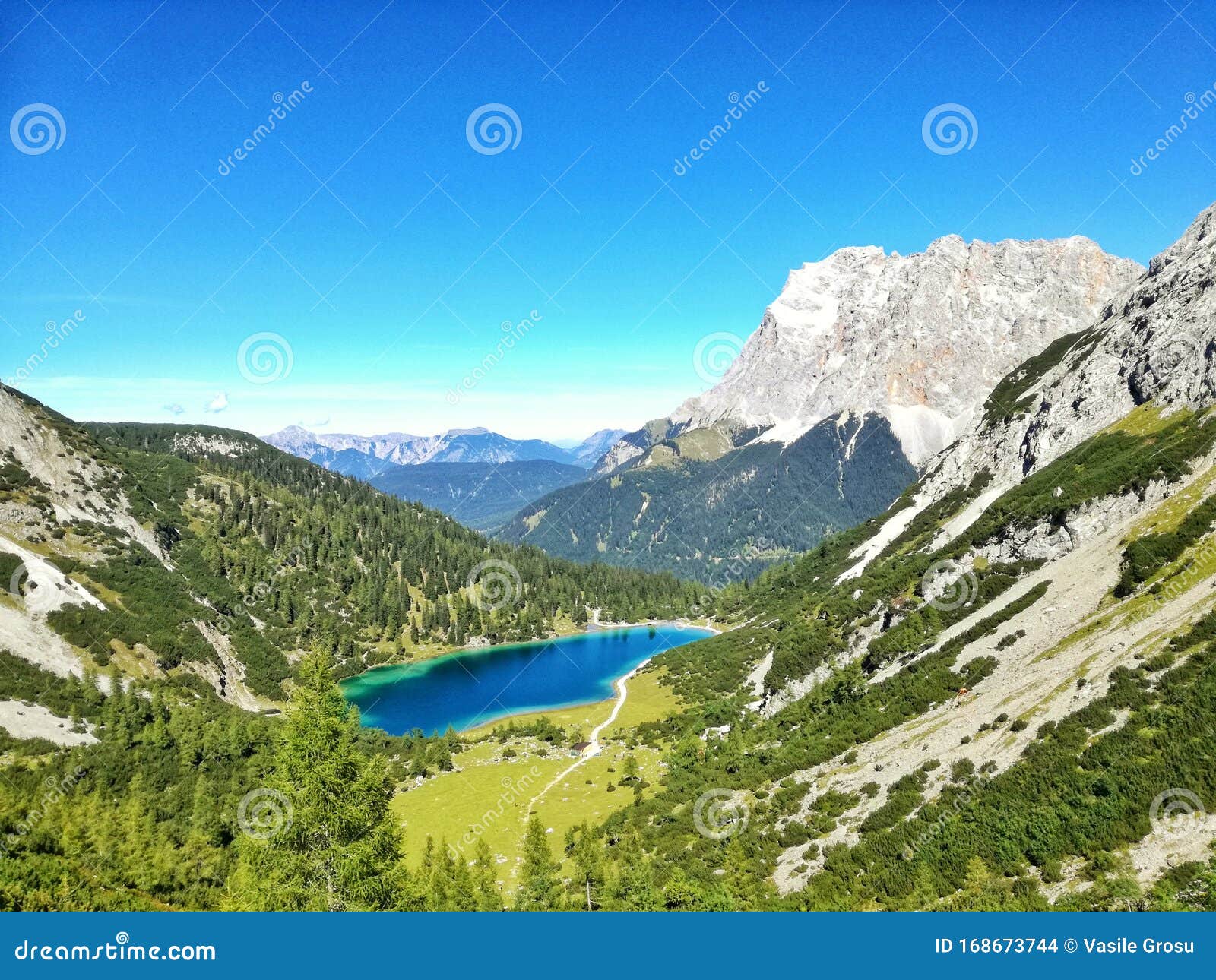 view-of-zugspitze-ehrwald-austria-stock-foto-image-of-openlucht