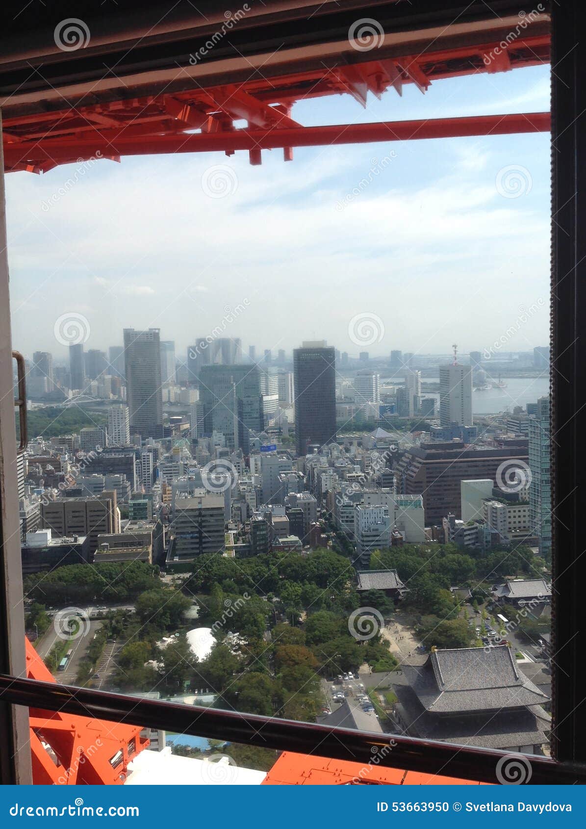 Views of Tokyo from the observation deck, autumn