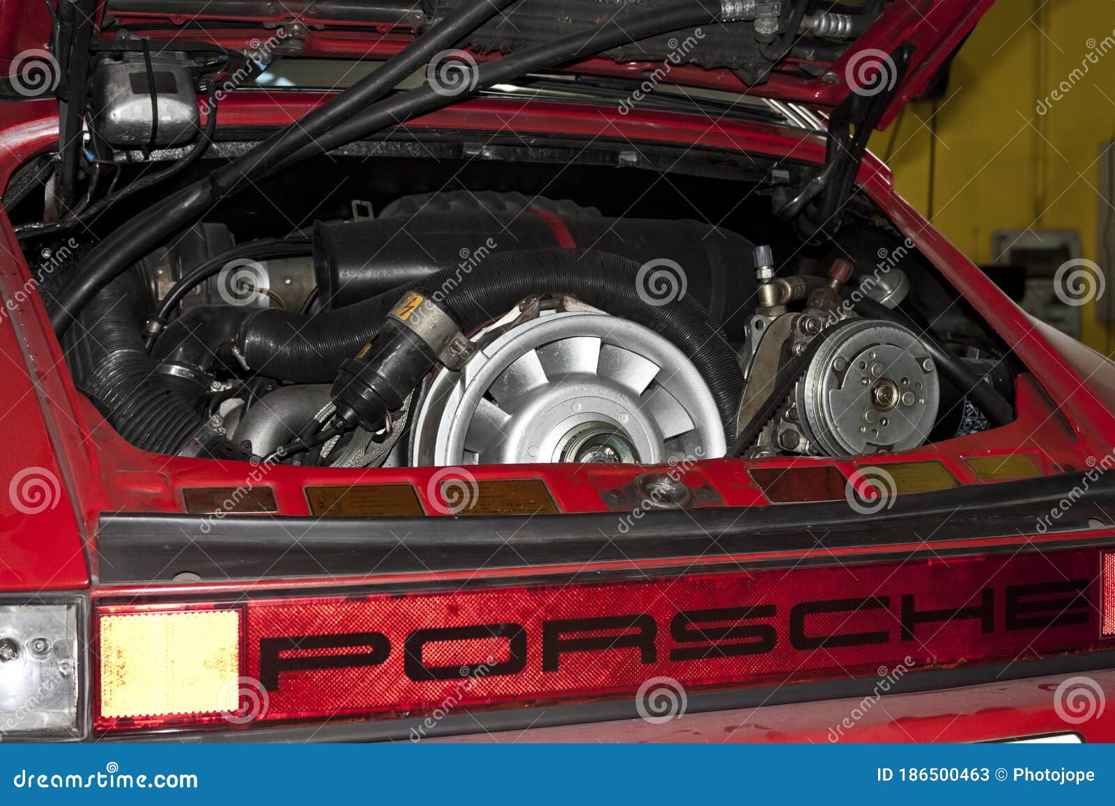 Vigo, Spain - Feb 18, 2020: Engine of a Red Classic Porsche 911 Coupe  Carrera G-Modell 915, 1986 on the Garage for Maintenance Editorial Stock  Photo - Image of city, luxury: 186500463