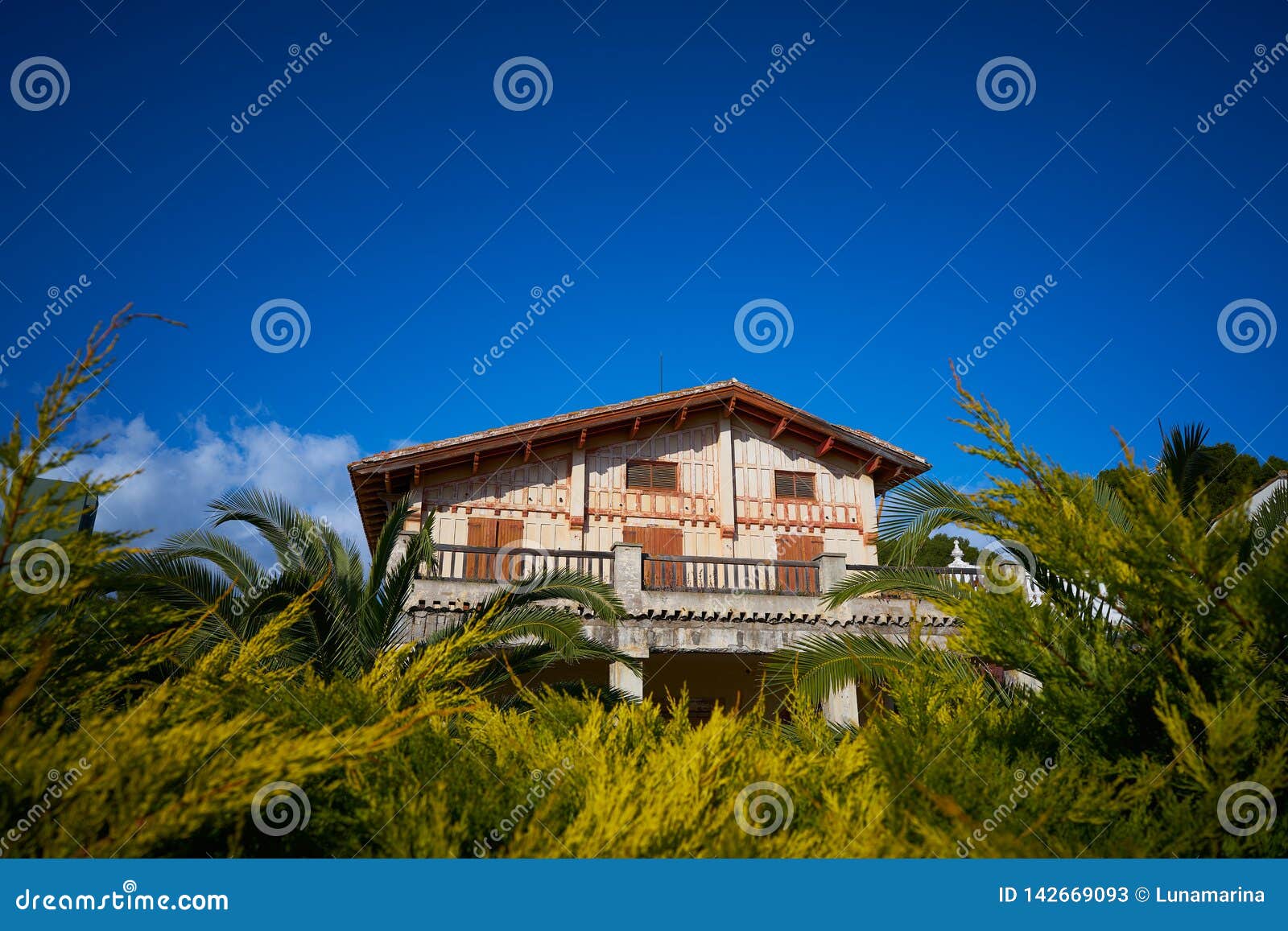 villa gens herritage houses in benicassim