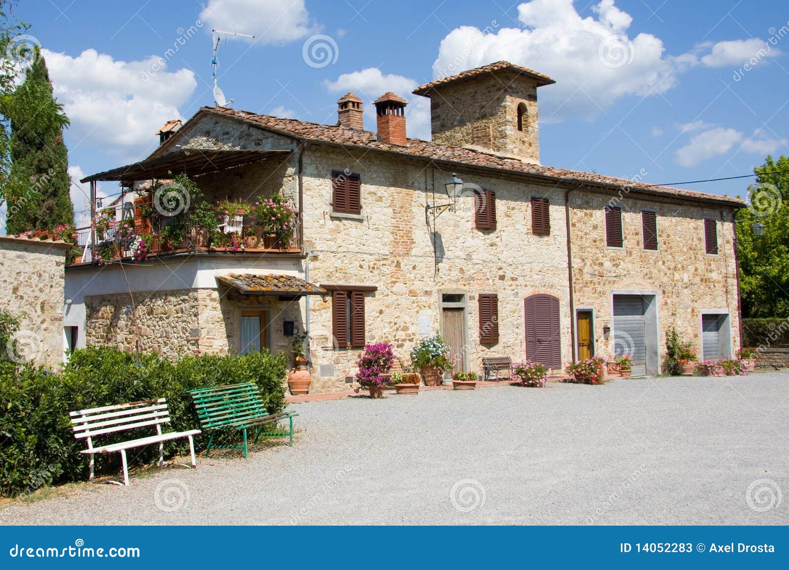 Village house in Tuscany stock image. Image of decorative 14052283