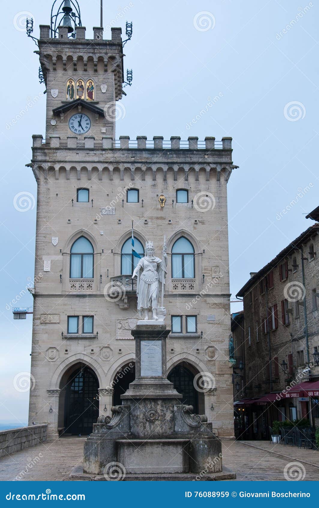 6 juin 2016 marino- de San marino-San
Ville hôtel au della Liberta, liberté de statue, Saint-Marin de Piazza