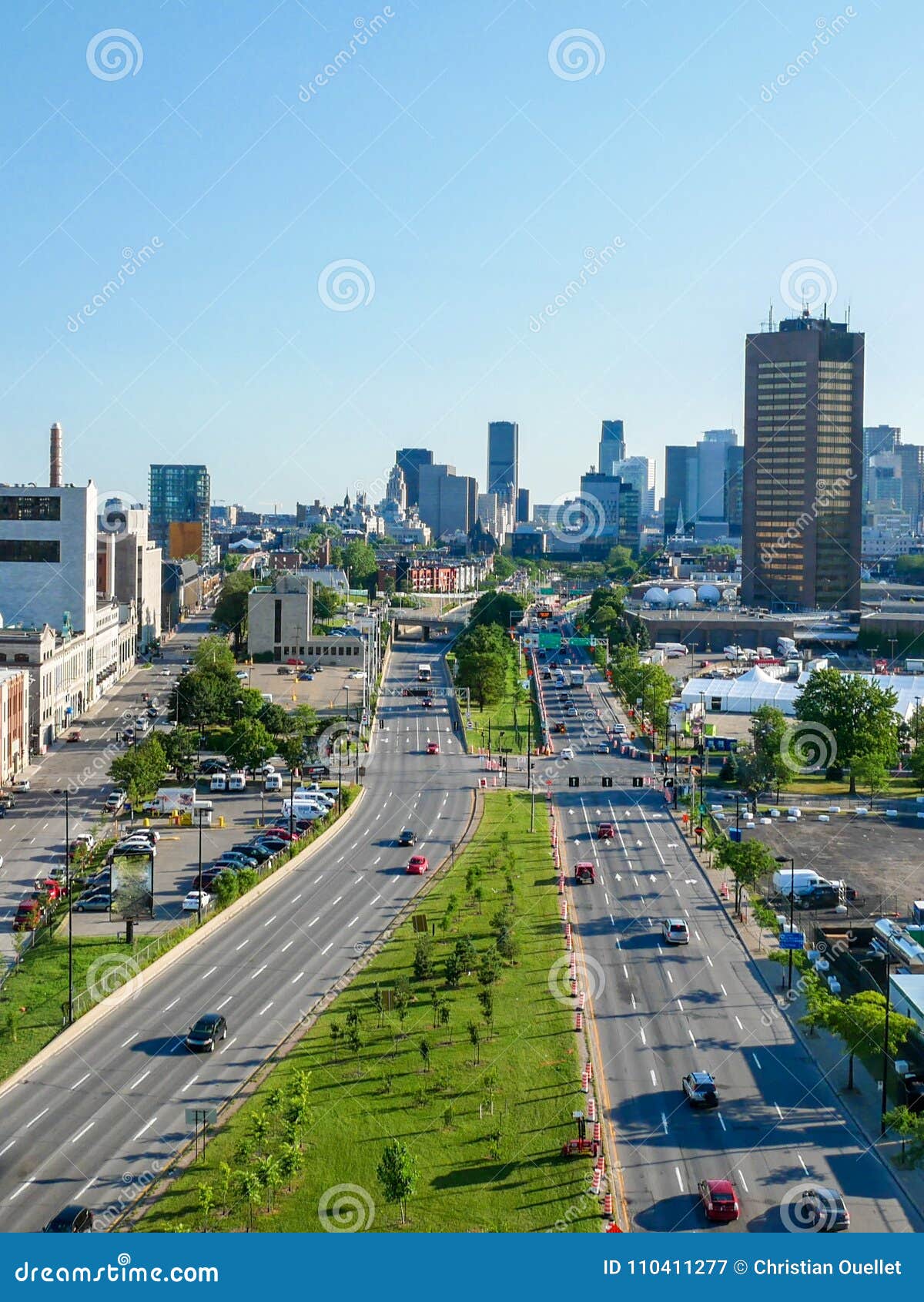 ville-marie highway in dowtown montreal