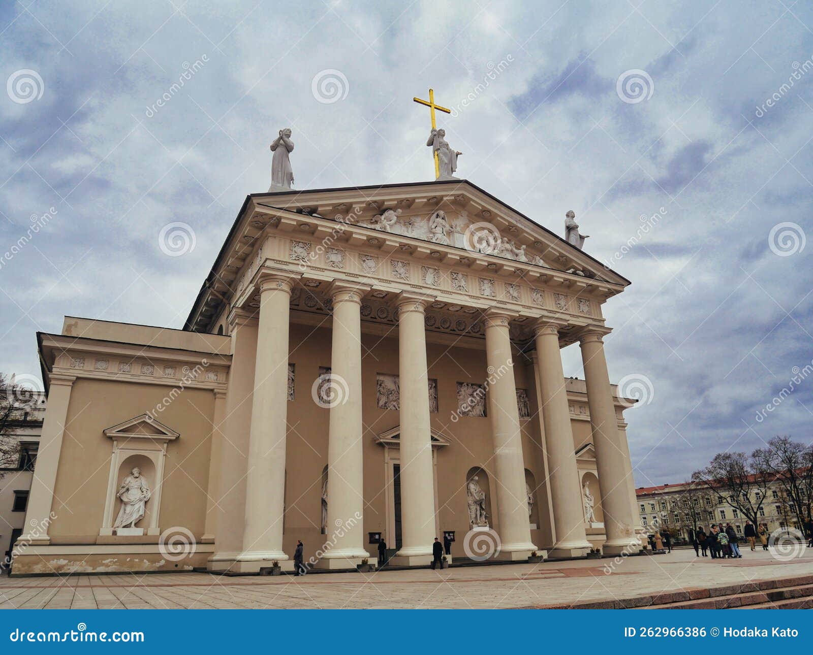 vilnius cathedral , lithuania , europe