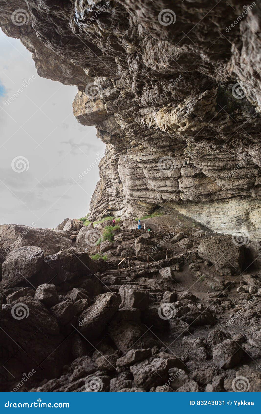 vinoteca golitsyn grotto chaliapin in mountain koba-kaya