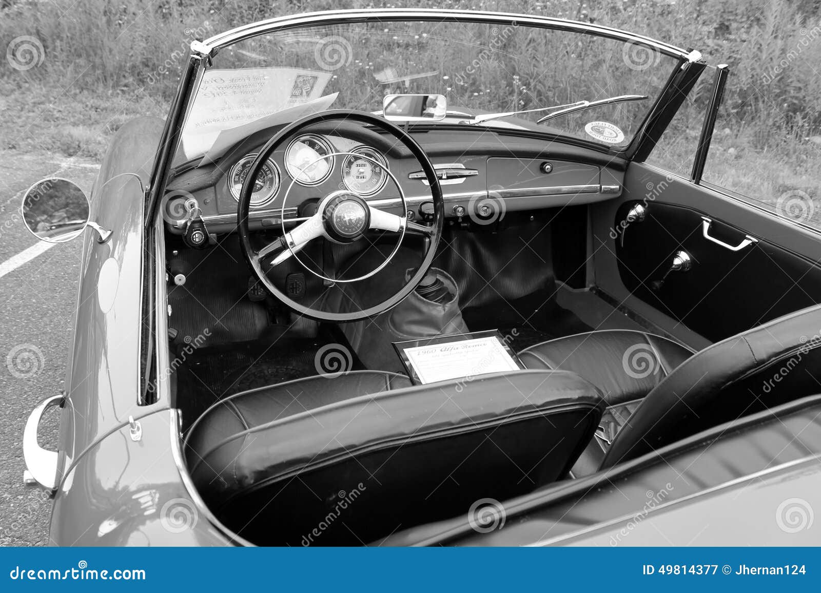 Dashboard of Alfa Romeo Giulietta Stock Photo - Alamy