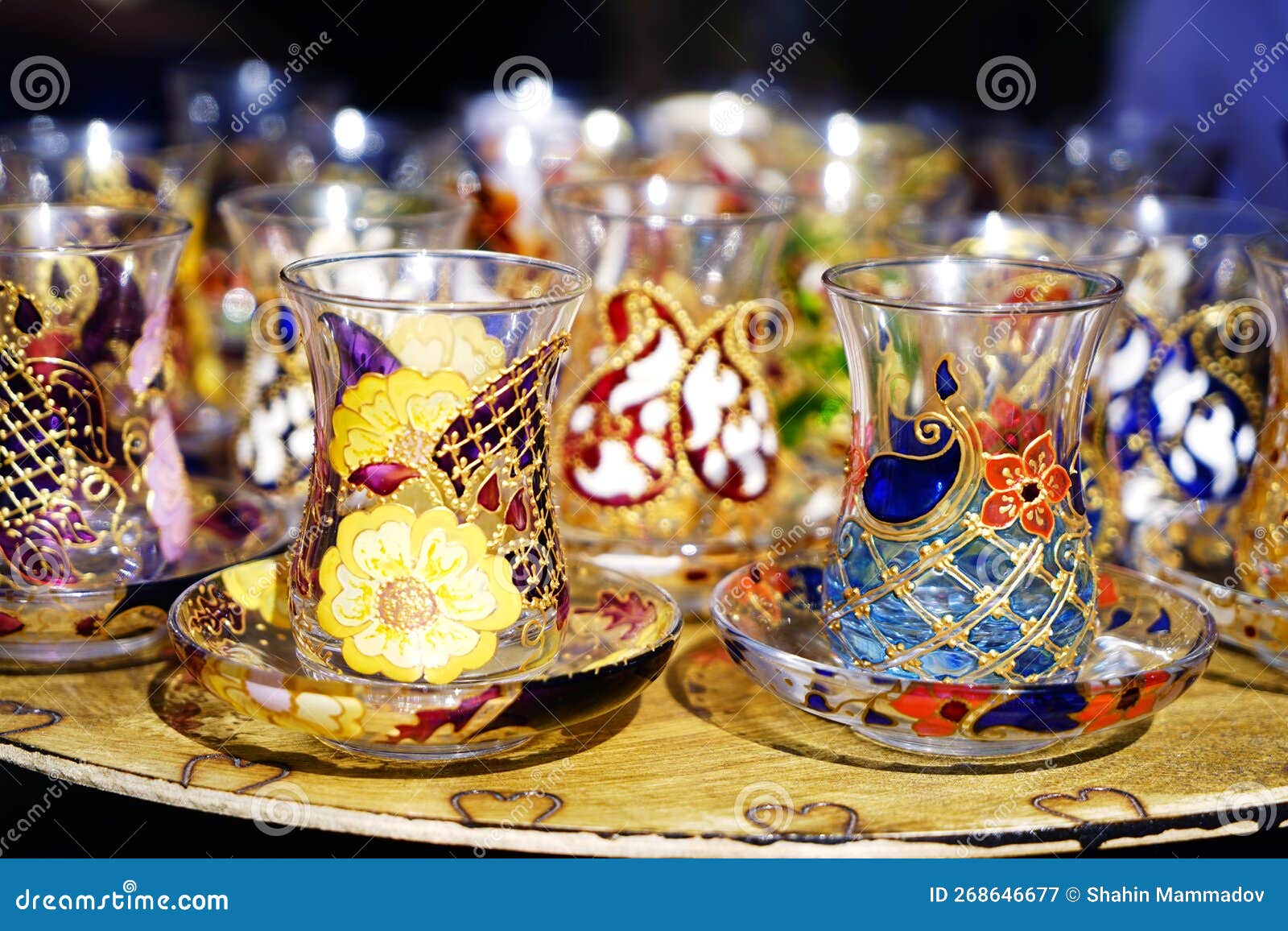 https://thumbs.dreamstime.com/z/vintage-antique-oriental-turkish-azerbaijani-national-tea-glasses-patterns-display-sale-very-taste-black-drinking-268646677.jpg