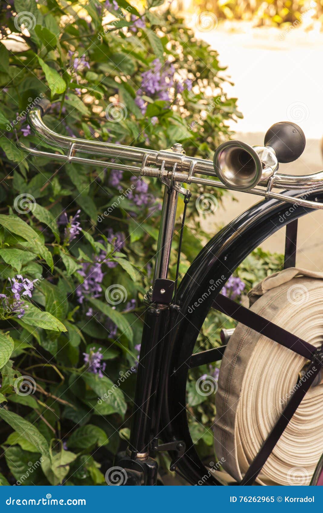 Vintage bicycle horn stock image. Image of retro, rubber 76262965