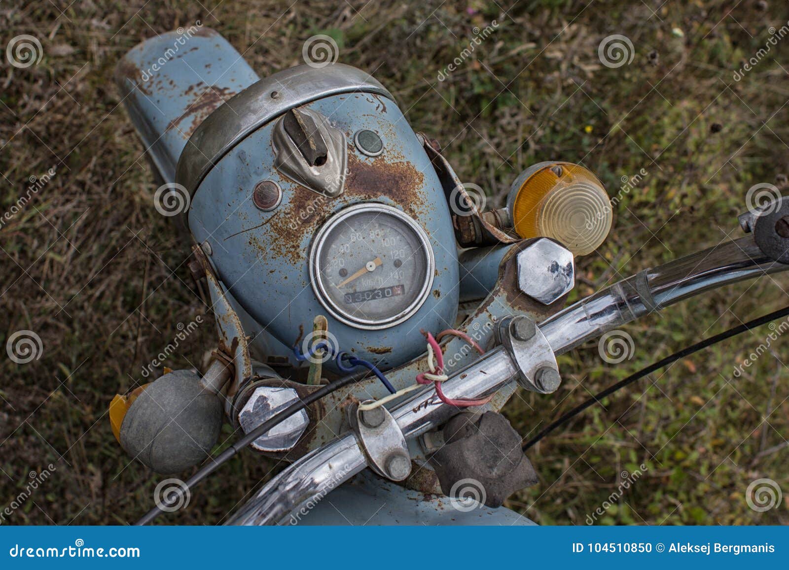 vintage bike mountains iz planeta in bulgarian mountains