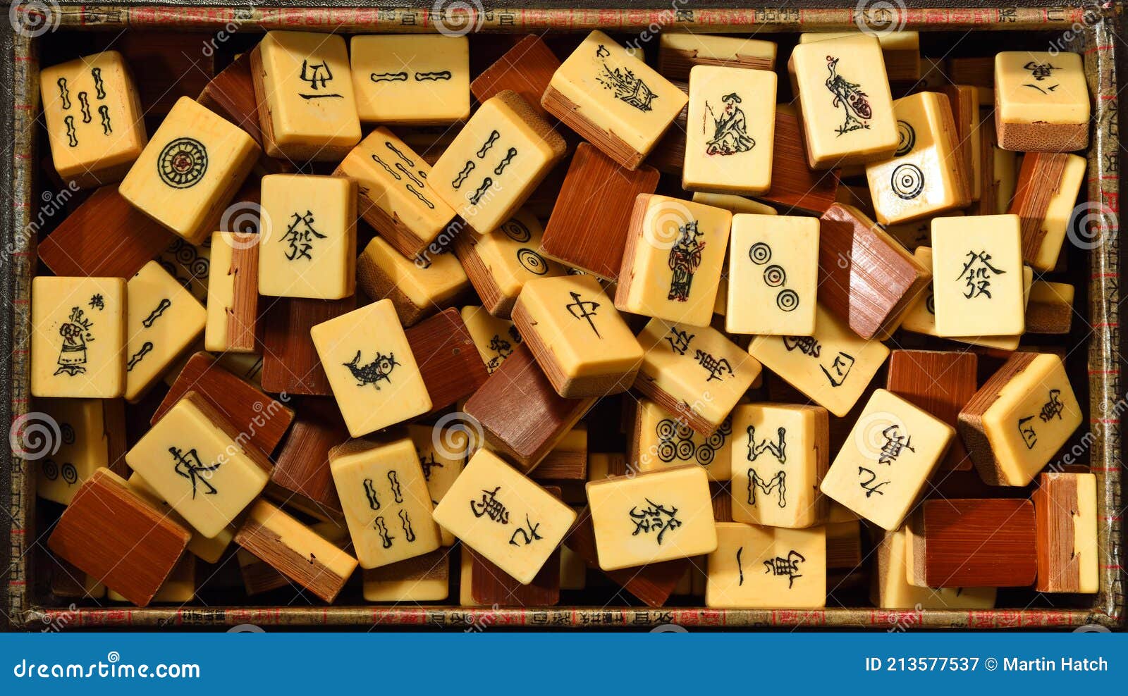 Vintage Bone and Bamboo Mahjong or Mah-jongg Playing Tiles in Box. Stock  Image - Image of character, activity: 213577537